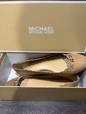 Michael Kors Women's Tan Floral Laser-Cut Ballet Flats